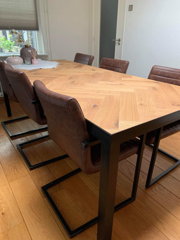 Frametafel eiken visgraat