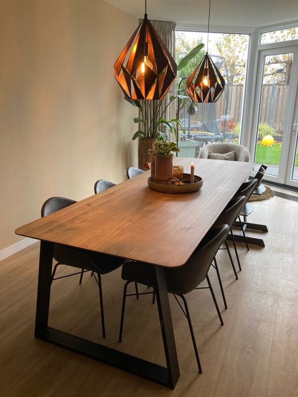 Eiken tafel met verjongde rand en afgeronden hoeken - Afbeelding 2